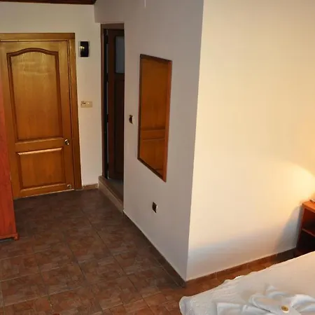 Longhouse Hotel